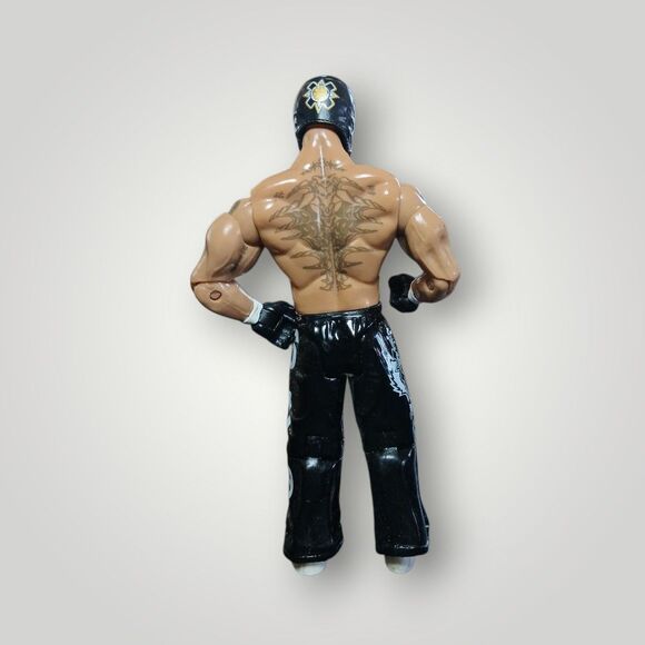 Rare 2005 Jakks Pacific Ray Mysterio Mexican 619 Wrestling Action Figure WWE 7" - Picture 3 of 4
